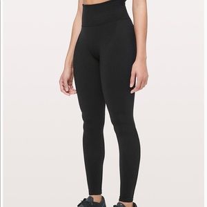 Lululemon keep the heat thermal tight
